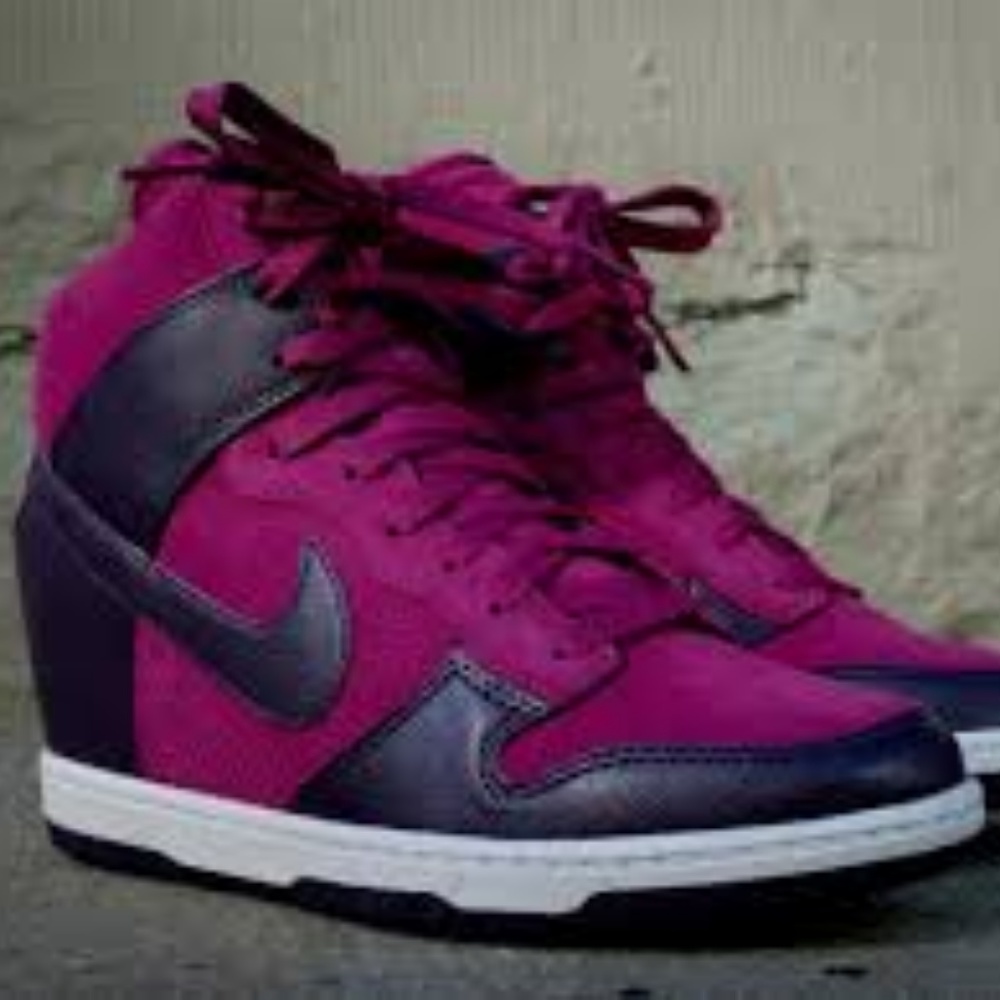 Rare Nike Sky High Dunk Sneaker Wedges 💜NWT